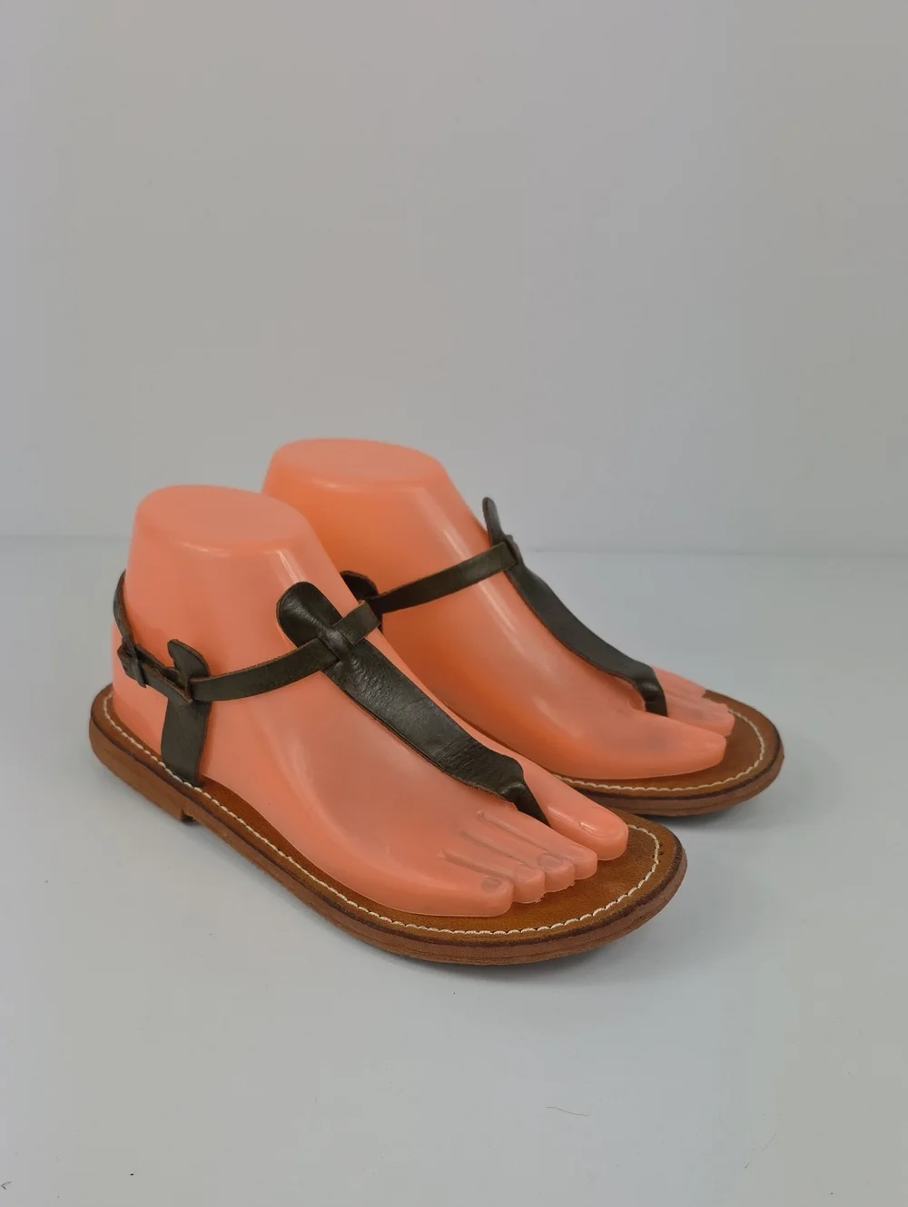 Vintage Homemade Green Olive Leather Unique Foot-Shaped Leather Sandals 8